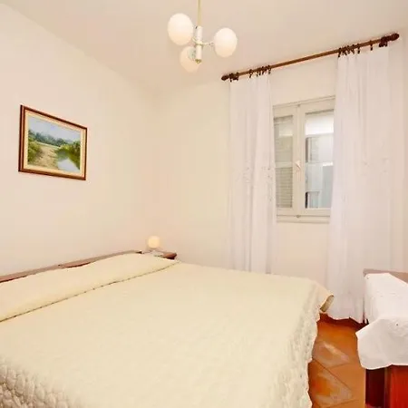 Guest house Aurora *