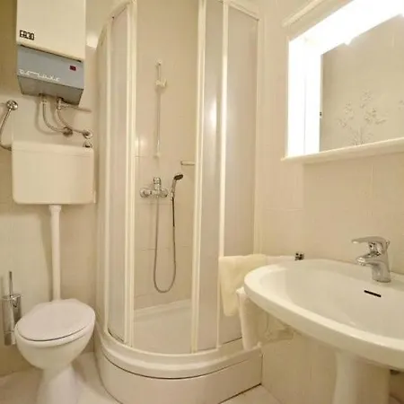 Guest house Aurora